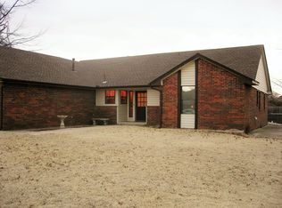 2416 S Lawn Pl, El Reno, OK 73036