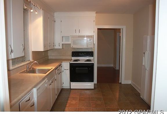 4th image of 915 Greenville Boulevard