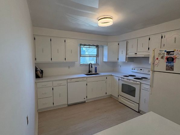 1966 W Beckert Ave #2