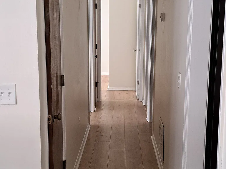 5513 Hadrian Ct — Photo 14