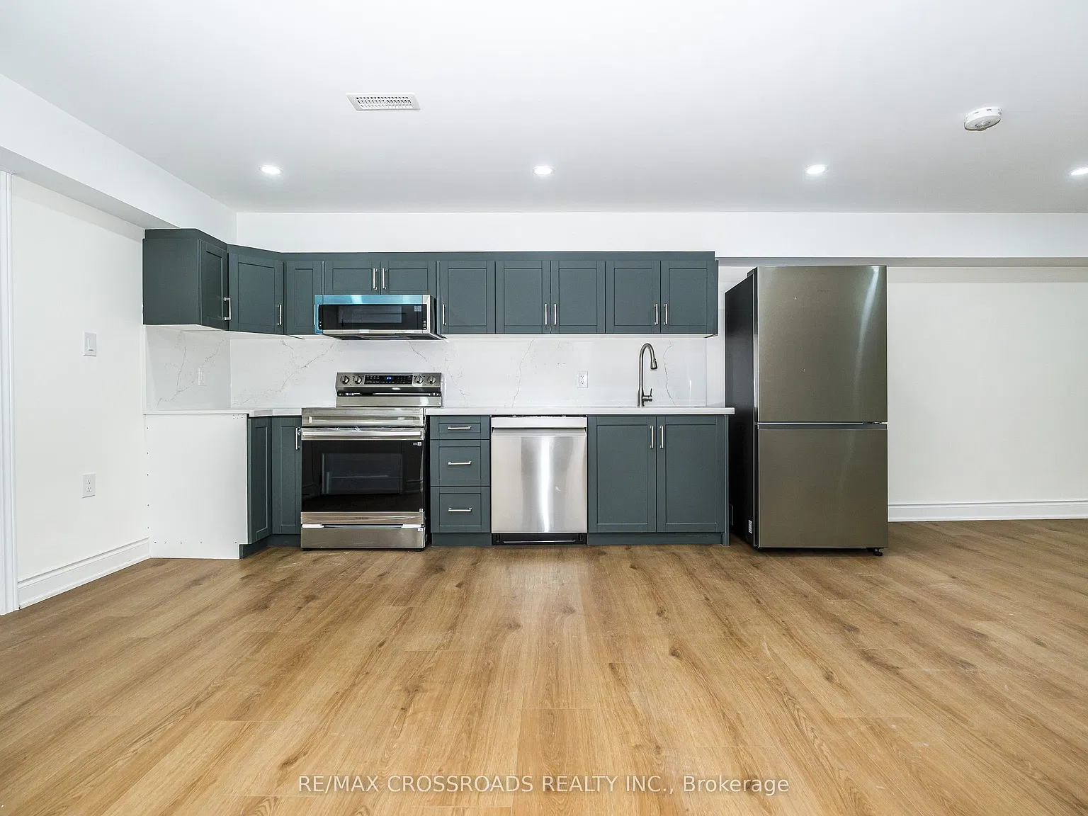 2 bed, $2,100 — Photo 3