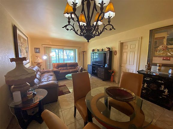 4th image of 1001 Hillcrest Court #108