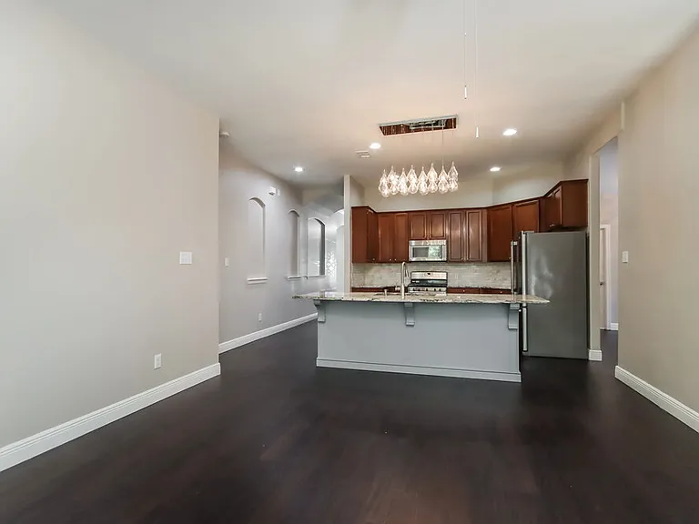 21620 Hackamore Ct — Photo 4
