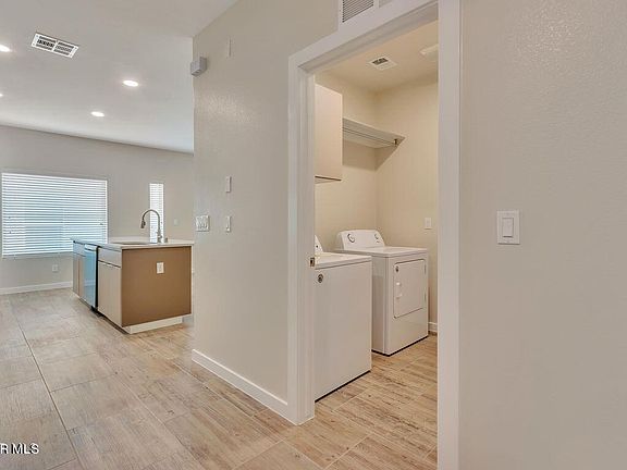 5th image of 7420 Norte Portugal Ln