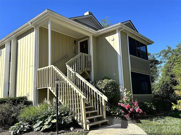 110 Heywood Rd APT 9C, Arden, NC 28704