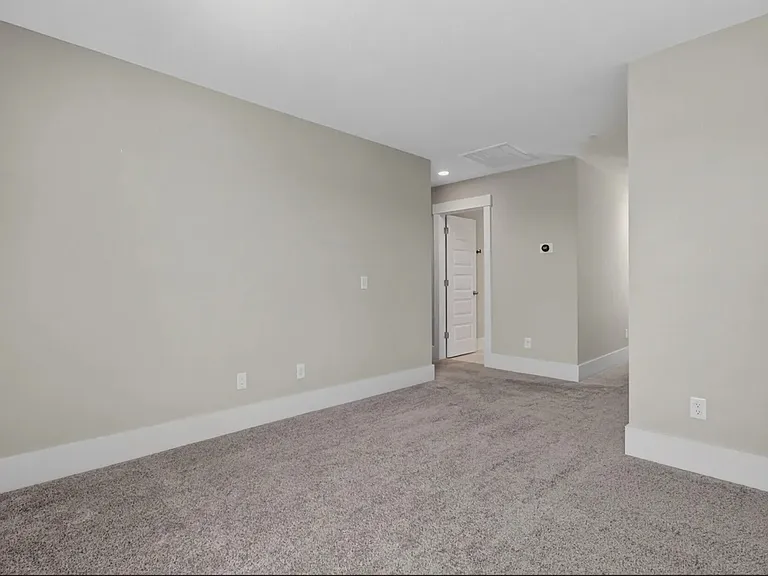 2081 Utsey St — Photo 48