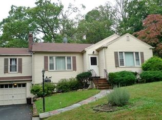 115 Hillside Ave, Watchung, NJ 07069