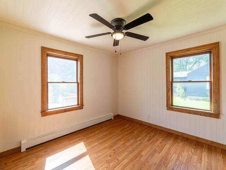 7535 Independence St — Photo 11