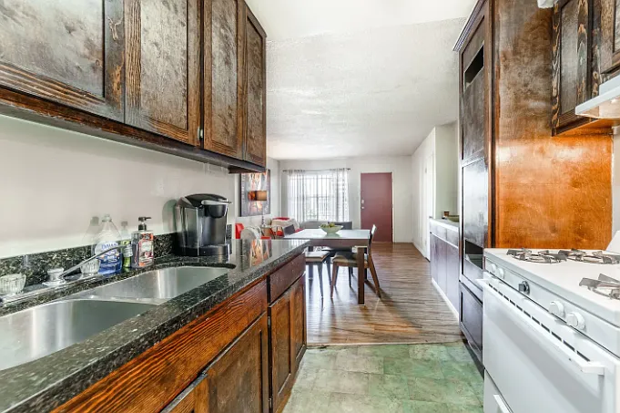 2618 Ellendale Pl. — Photo 41