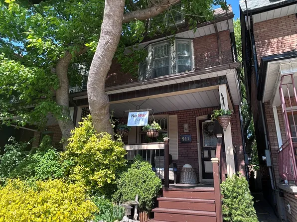911 Bathurst St, Toronto, ON M5R 3G4