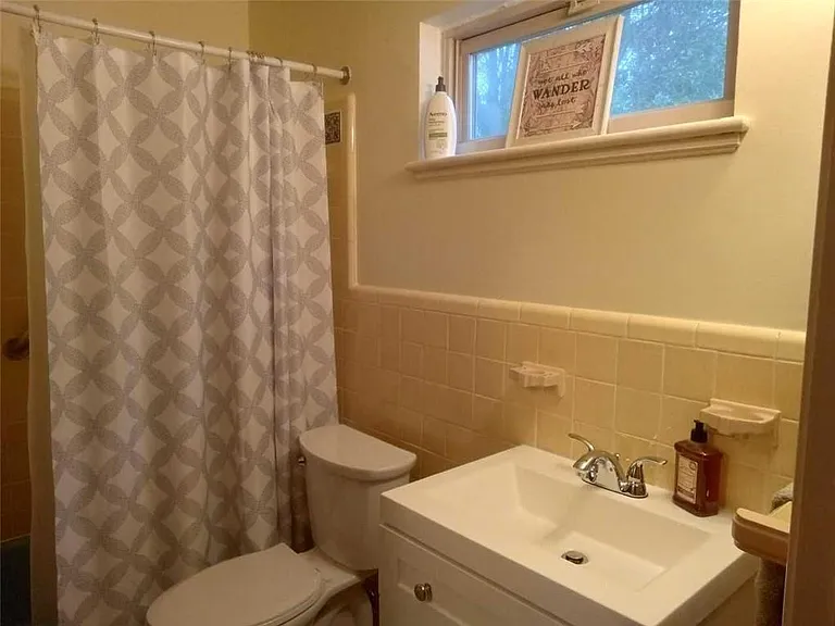 1224 Poplar Grove Dr NE — Photo 20