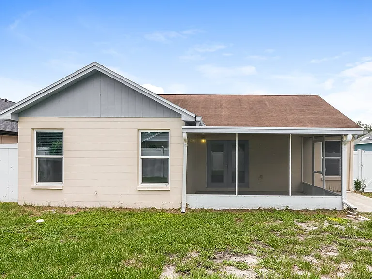2047 Sarah Louise Dr — Photo 15