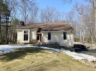 11 Rimrock Rd, Belchertown, MA 01007