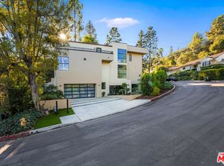 641 Elkins Rd, Los Angeles, CA 90049