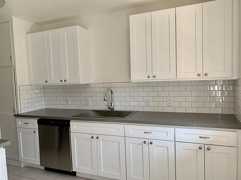 4172 Somerset Dr — Photo 8