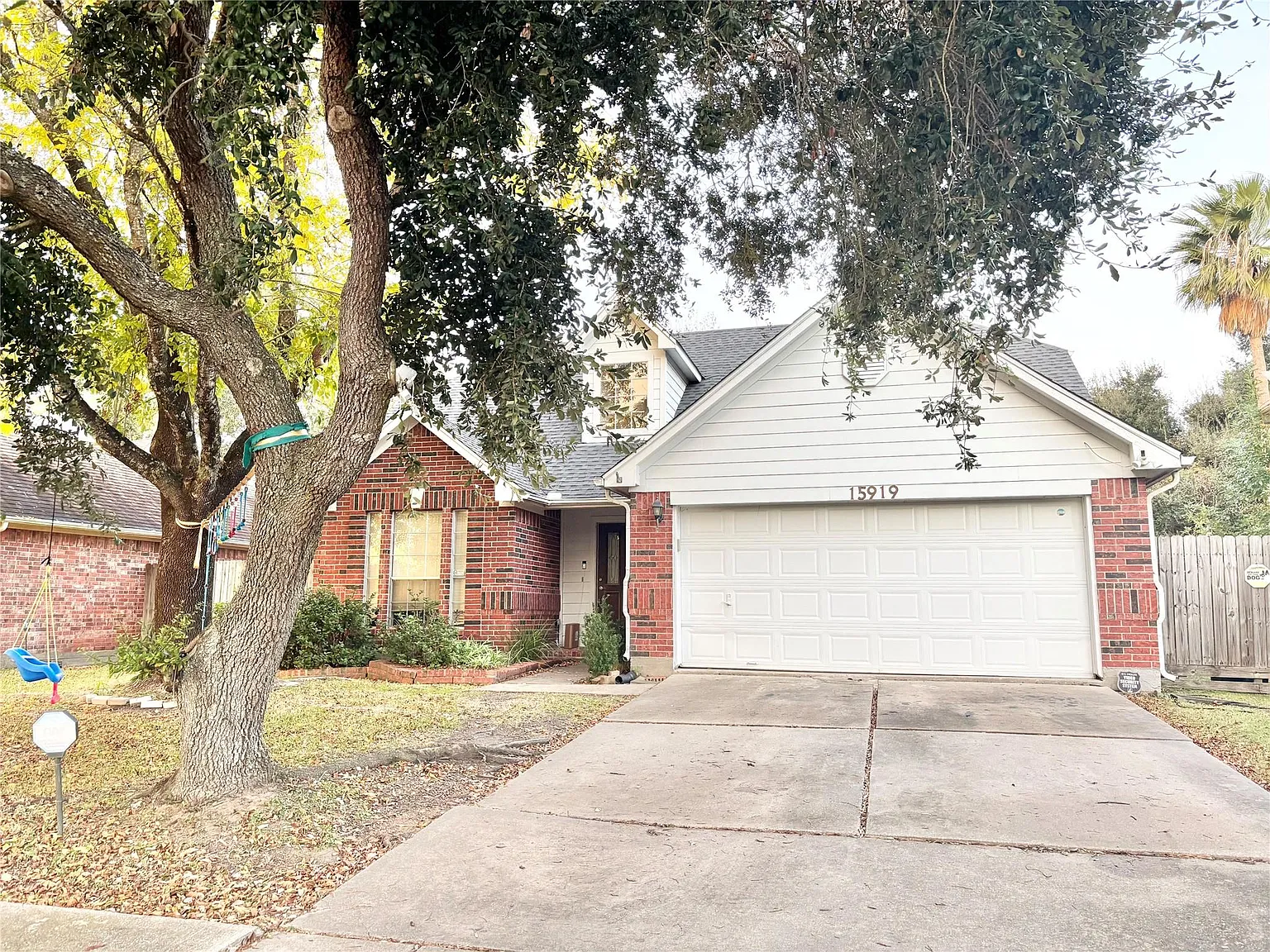 3 bed, 2.5 bath, 1905 sqft, $2,199 — Photo 1