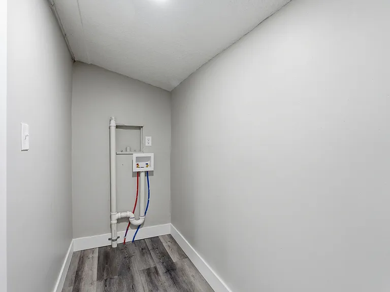 775 Miami St — Photo 13