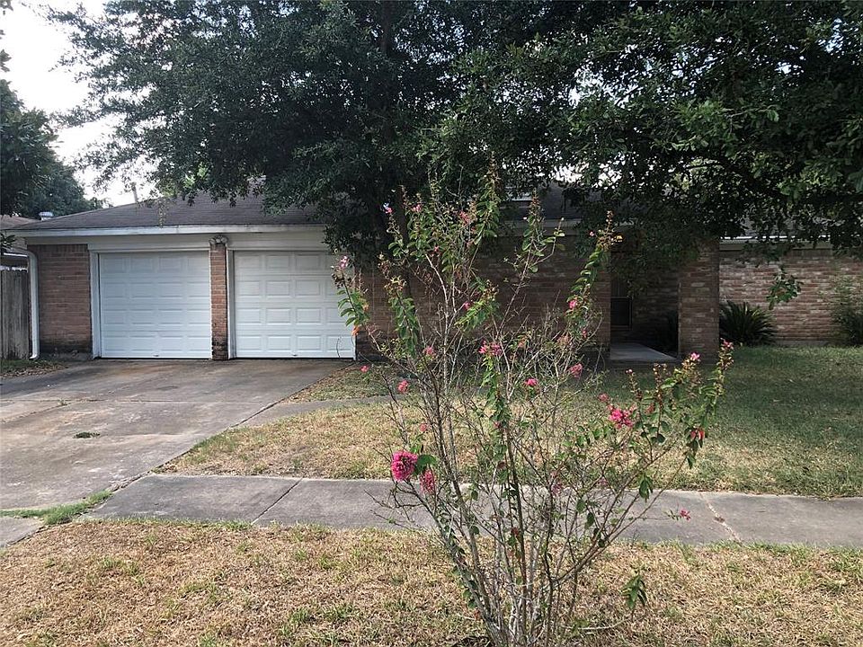 1st image of 22402 Fincastle Dr