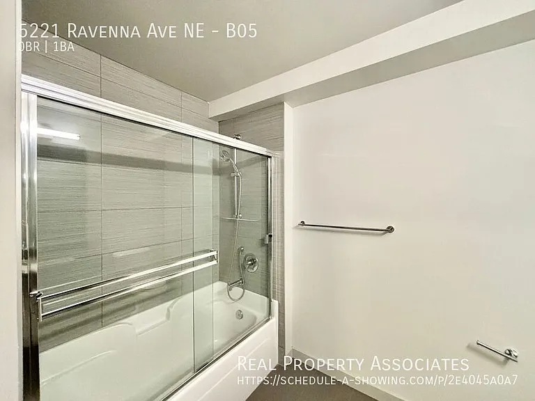 5221 Ravenna Ave NE — Photo 23