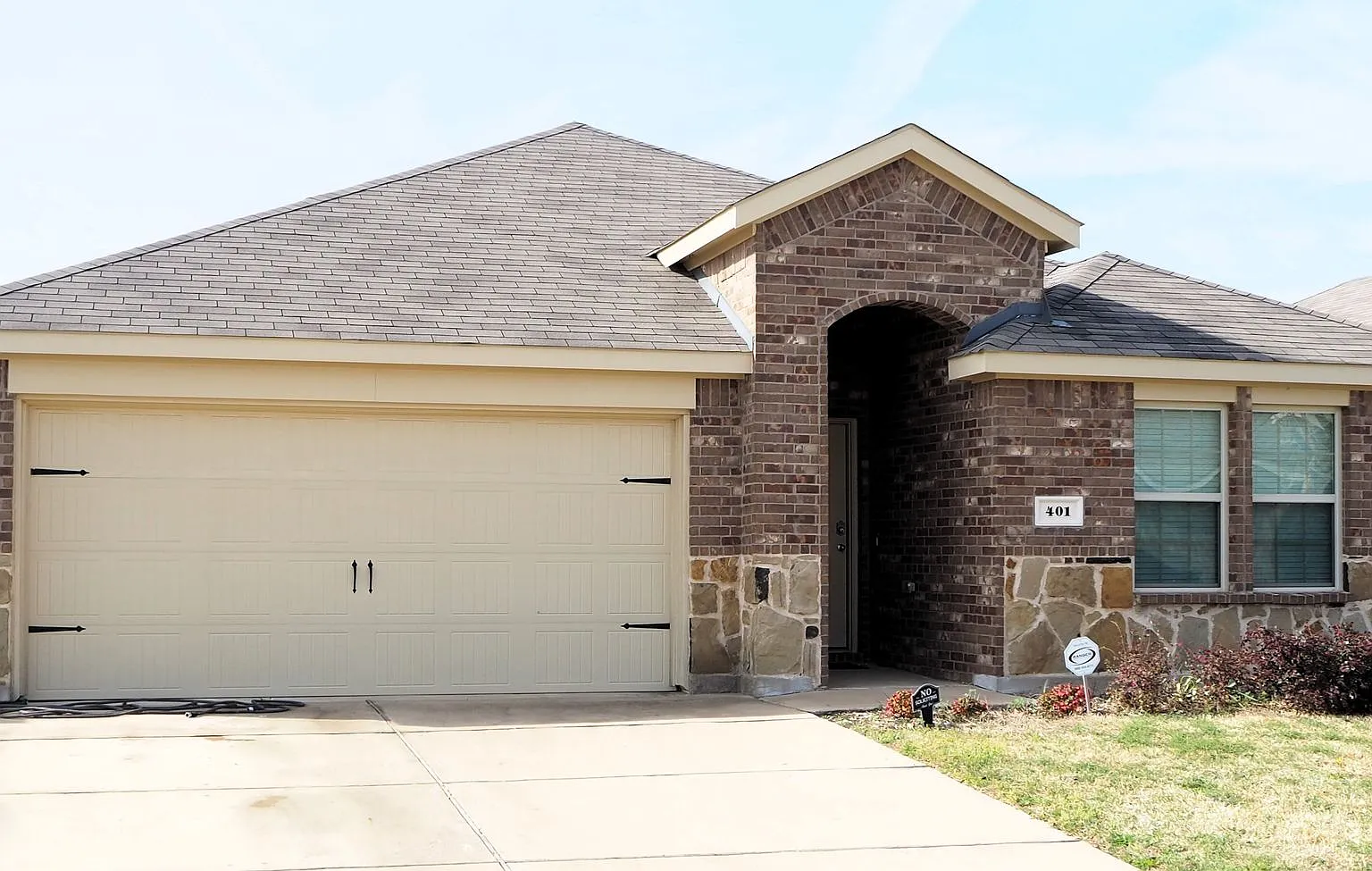4 Bed 3 Bath in Denton — Photo 1