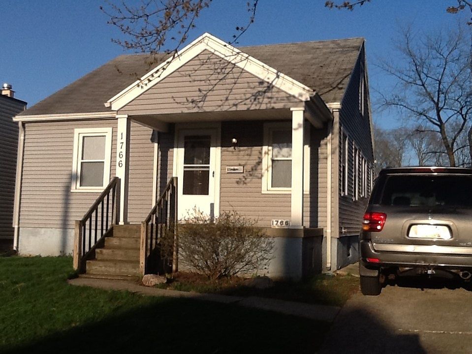 1766 Pershing