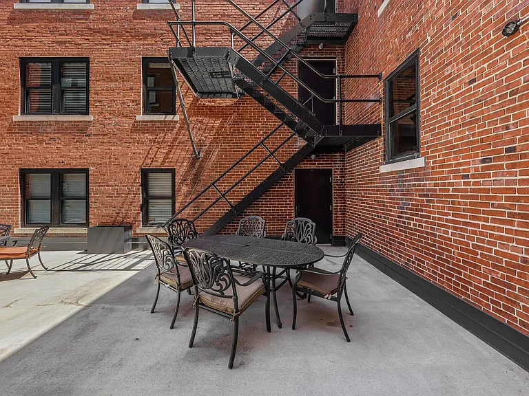 208 Marshall St #17 — Photo 17