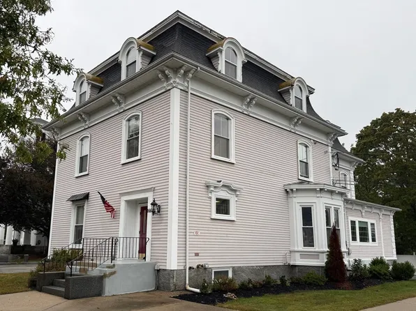 166 Village St Unit 202, Medway, MA 02053