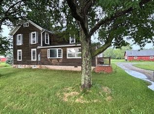 1211 Perry Rd, Pavilion, NY 14525