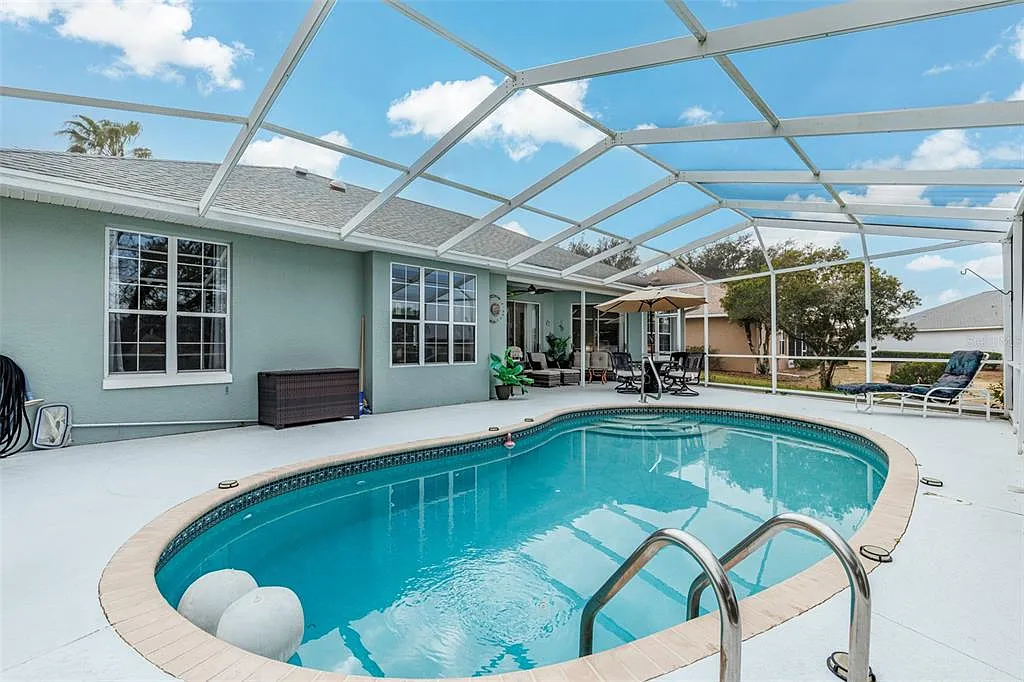 3 bed, 2.0 bath, 1814 sqft, $3,000 — Photo 2