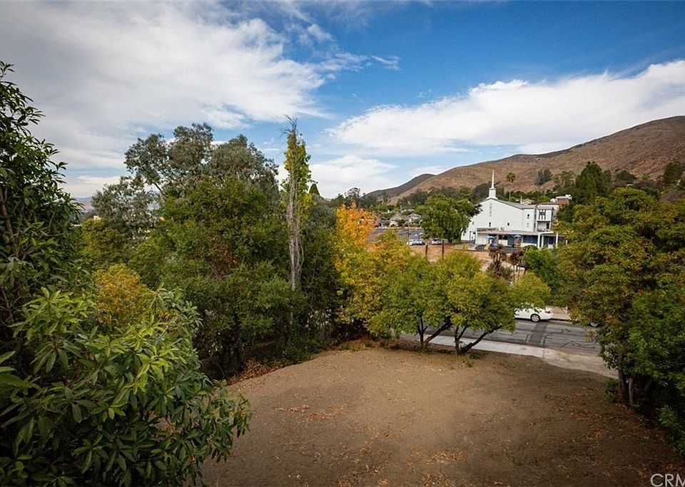 1st image of 2061 Sierra Way