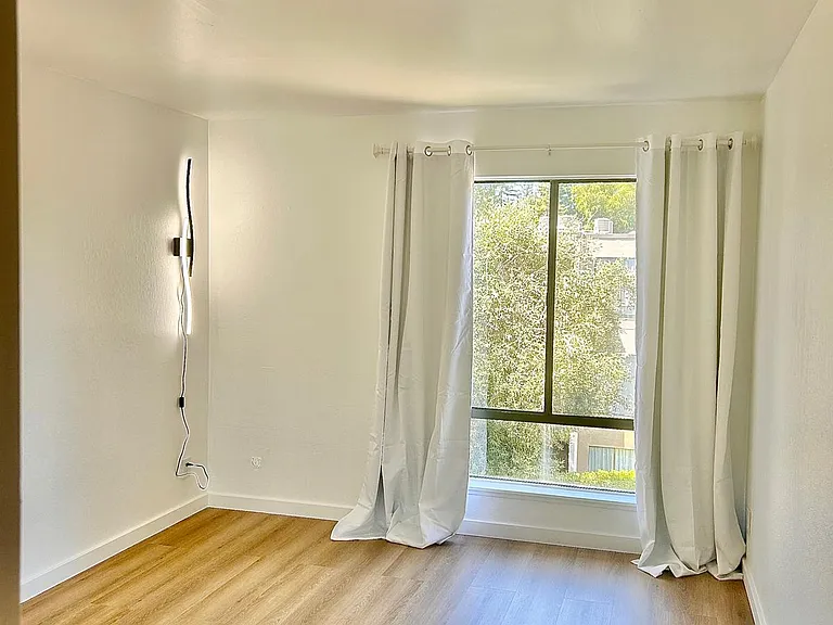 490 N Civic Dr #311 — Photo 7