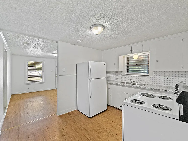 6201 Park Ave — Photo 6