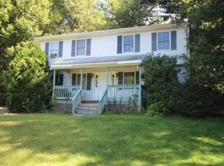 25 Tara Cir, Northampton, MA 01062