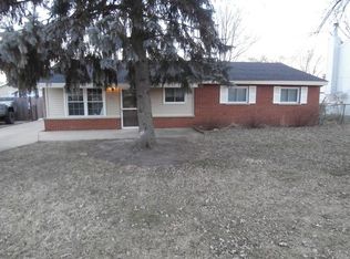 560 Redwood Rd, Bolingbrook, IL 60440