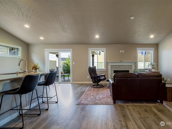 5th image of 1483 Michele Avenue