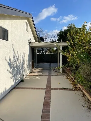 5122 Dutcher Ave — Photo 4