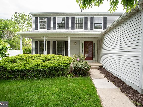 2nd image of 143 Rambling Rd