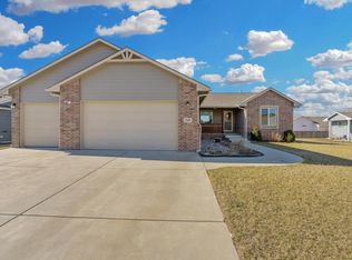 3425 N Laughlin St, Derby, KS 67037