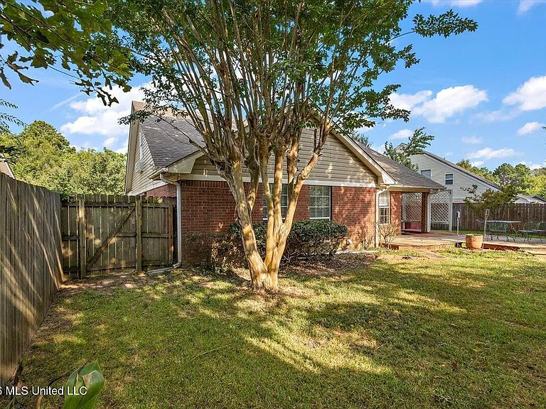 33 Peppermill Dr — Photo 23