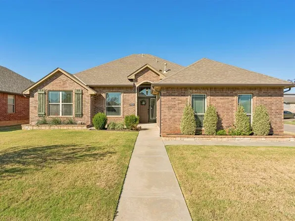 15925 Burkett Cir, Edmond, OK 73013