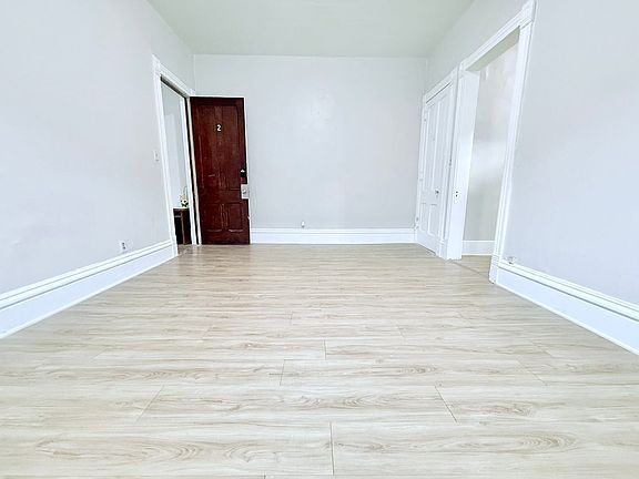 3rd image of 321 Clay St APT 2