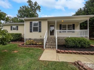 2519 Saluda Dr, Gastonia, NC 28054