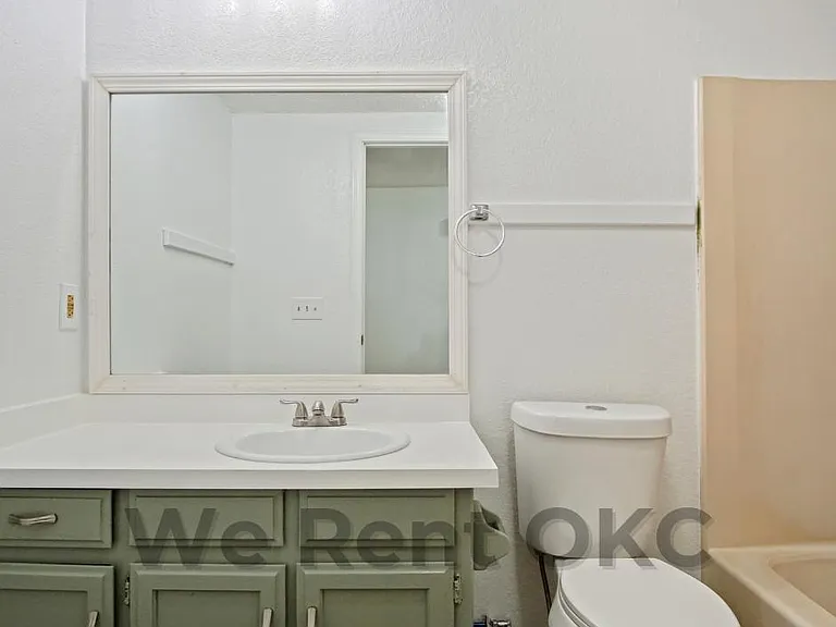 7500 NW 113th Pl — Photo 25