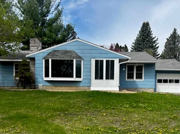 532 Capitol Dr, Saint Peter, MN 56082
