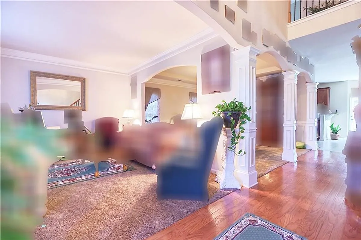 4 bed, 3.5 bath, 3217 sqft, $2,400 — Photo 2