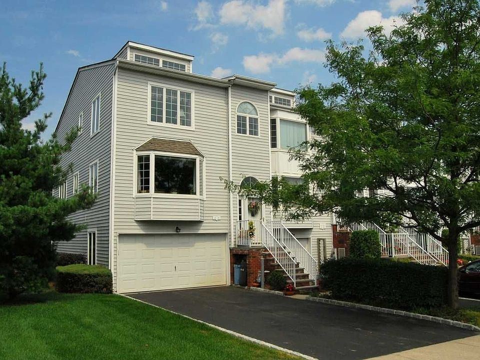 1st image of 24190 Oak Park Dr