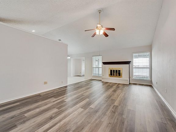 5th image of 1317 Lakeshore Dr