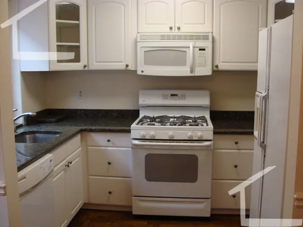 30 Saint Paul St, Brookline, MA