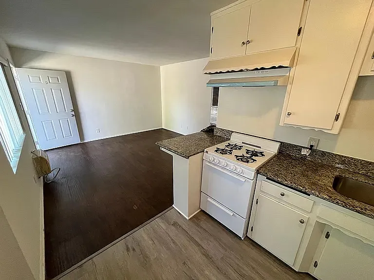 1813 Yosemite Dr #3 — Photo 4