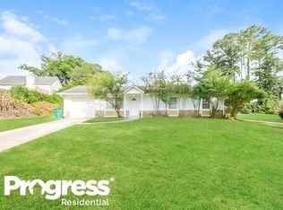 8852 Woodridge Ct, Jonesboro, GA 30238